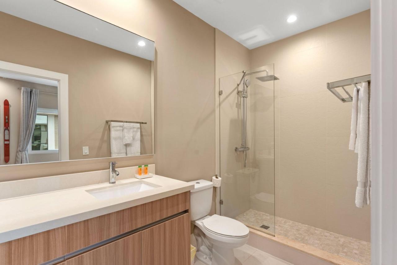 3081 Magic Village 4suites Jacuzzi Near 192 8 Min *
