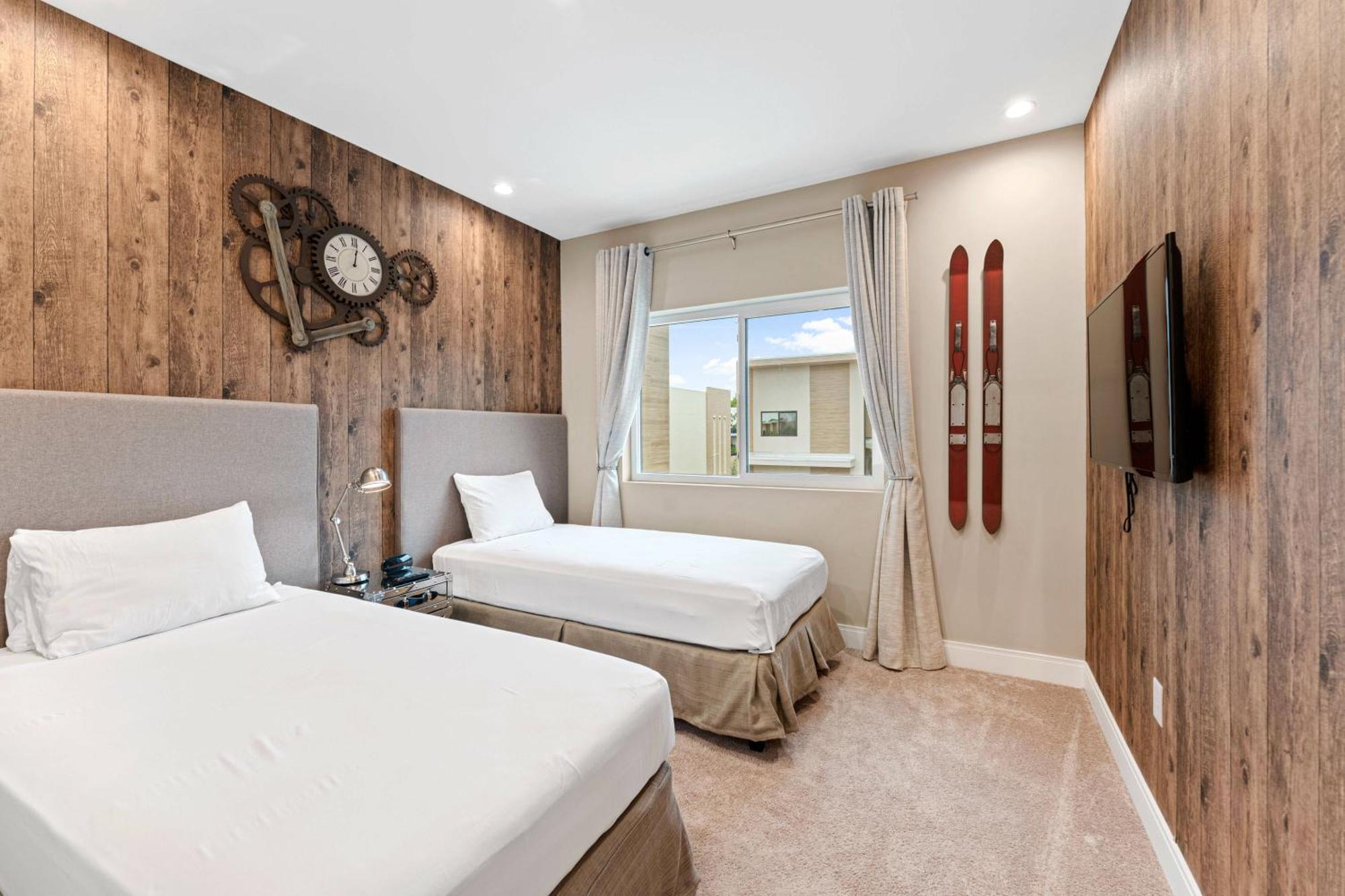 3081 Magic Village 4suites Jacuzzi Near 192 8 Min *